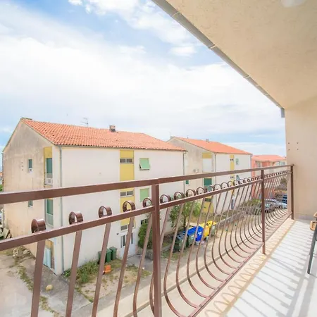 Dagulo Apartment Primosten Exterior photo