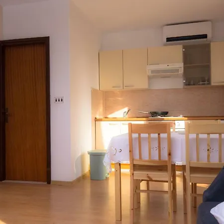Dagulo Apartment Primosten Exterior photo